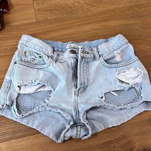 billabong jean shorts! size 26